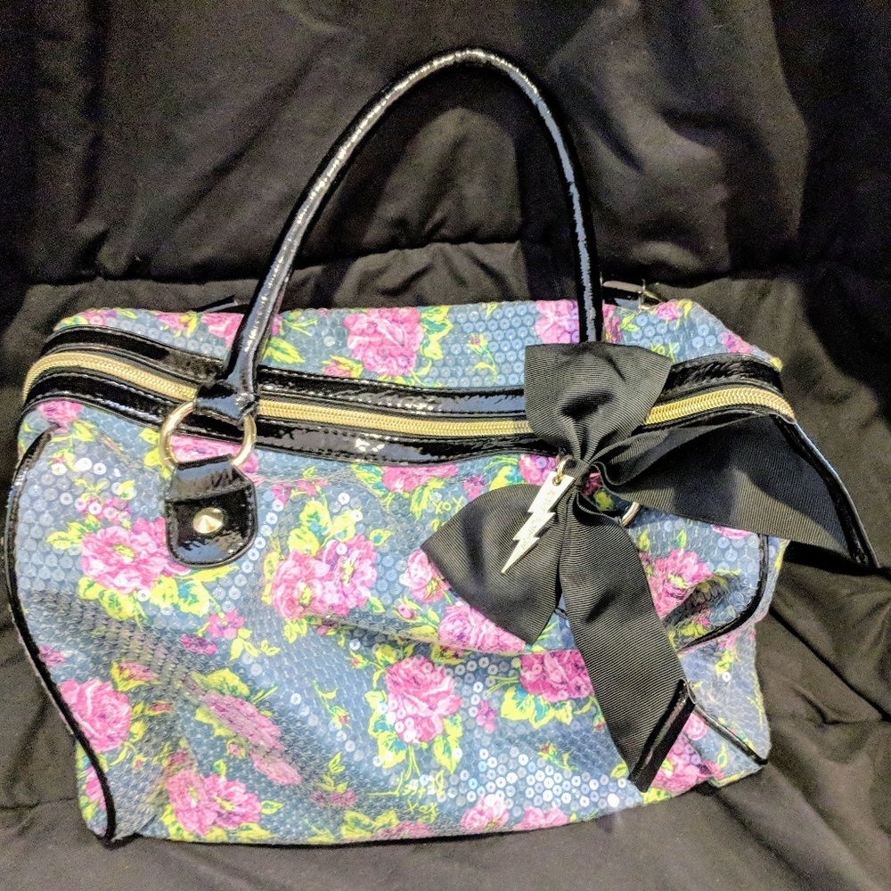 Floral design Betsey Johnson Purse